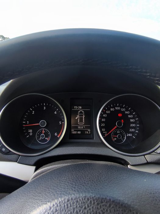 Volkswagen Golf — fotografia 12