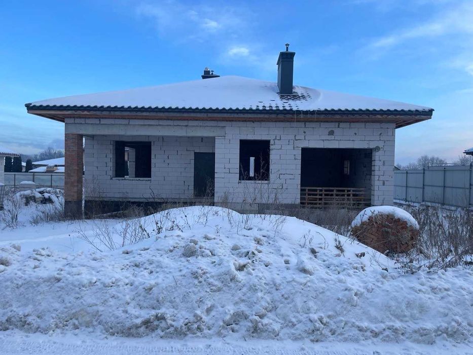 Будинок-недобудова в Станишівці, без чужого ремонту!