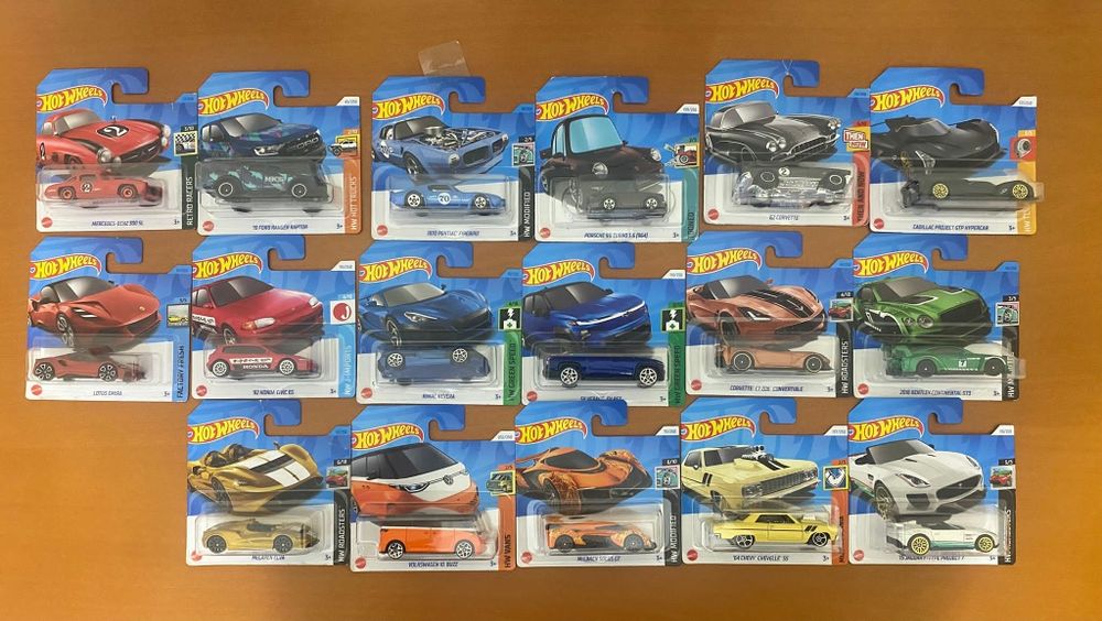 Hot wheels 85 unidades