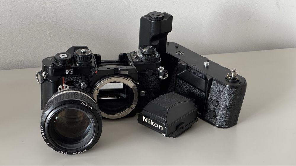 Nikon F3 hp COMO NOVA com lente e Motor