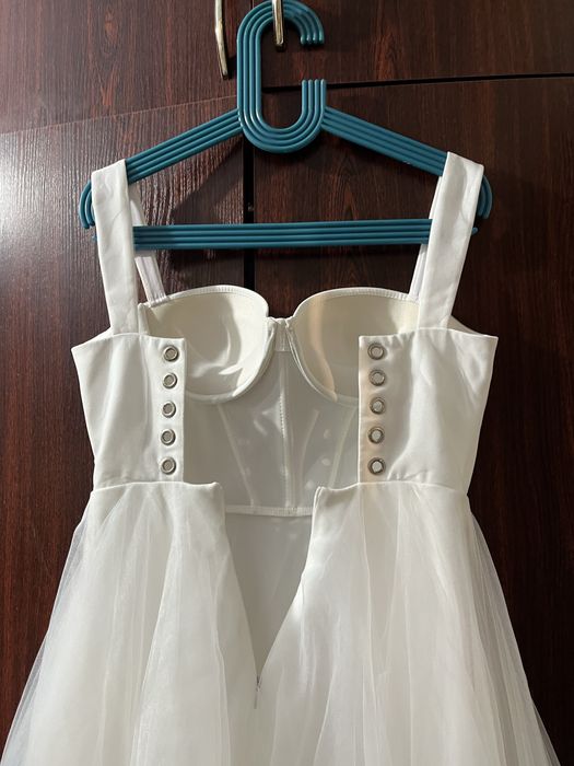 Сукня на випускний