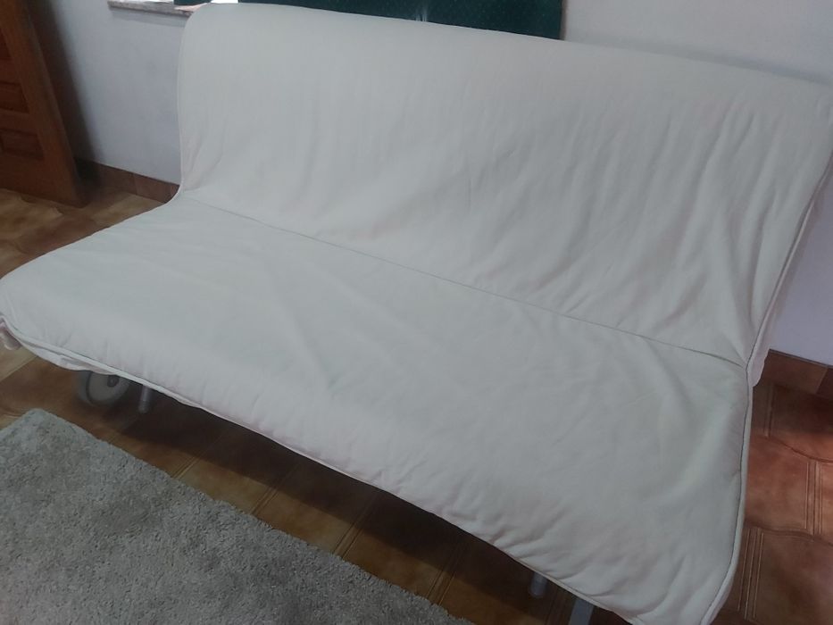 Sofá cama branco do ikea
