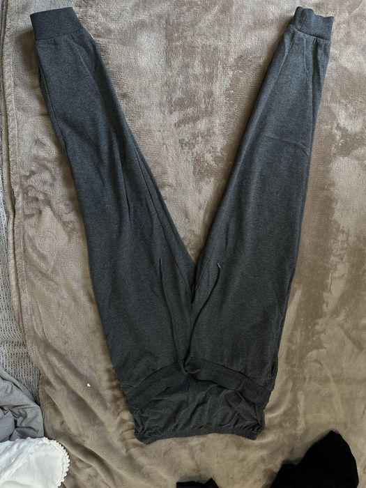 Для вагітних джинси, штани , спортивні штани, капрі