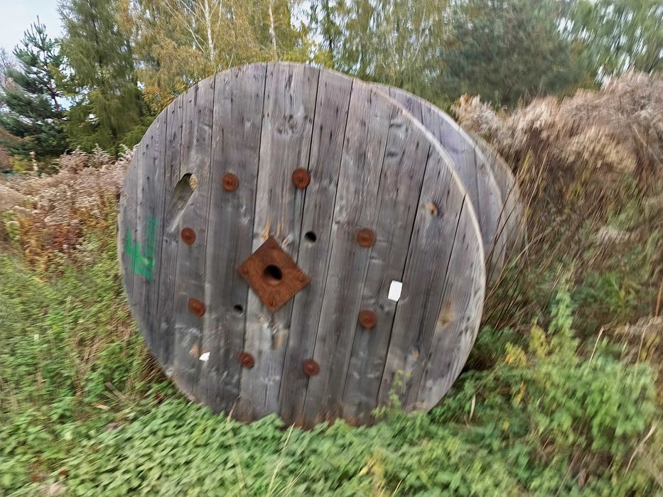 Szpula bęben stolik drewniany po kablu