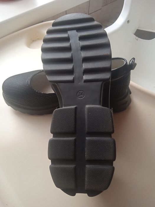 Туфельки на девочку 34 размер