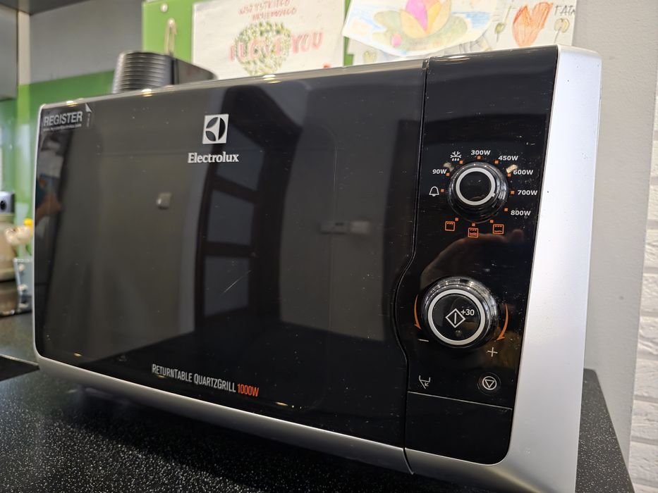 Kuchenka mikrofalowa Electrolux