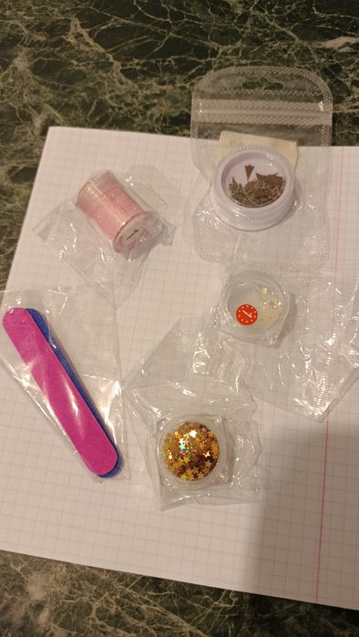 Аксесуари для нігтів