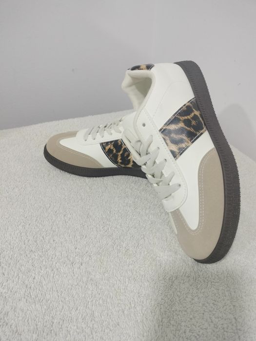 Vende se tênis novos