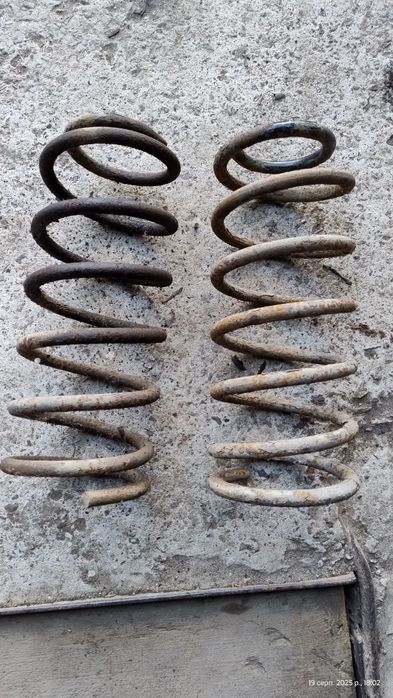 Продам пружины передние ланос, сенс.