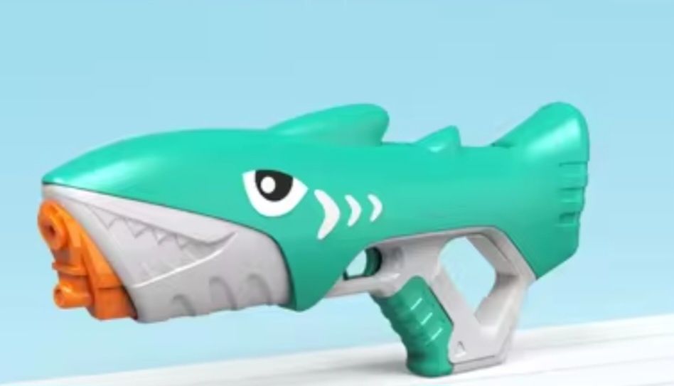 Zielony pistolet na wode rekin elektryczny