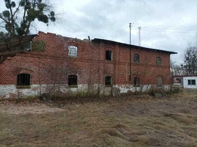 Kompleksowe rozbiórki starych budynków (stodoły, obory, domy)