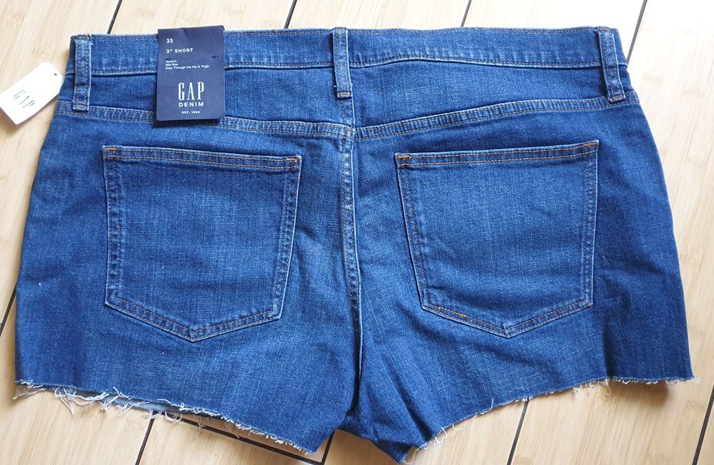 Женские фирменные джинсовые стречевые шорты GAP
