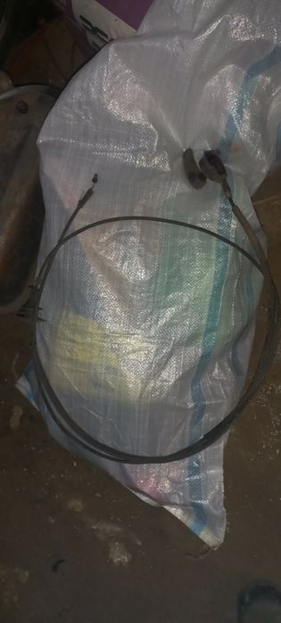 Трос капота Renault Laguna