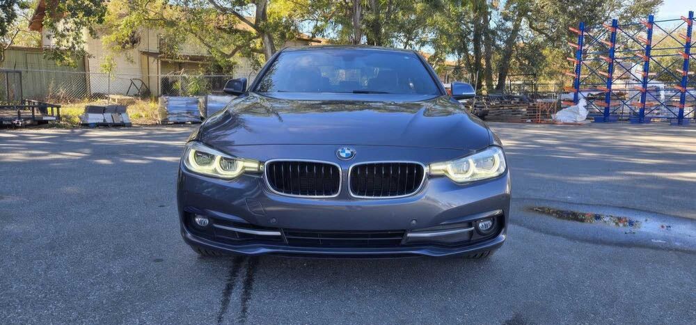 BMW 330I      2017