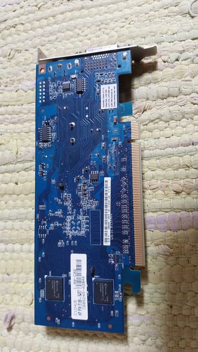 Placa Gráfica Hewlett-Packard (HP) 5188-5457 - 256MB Nvidia GeForce 7500LE