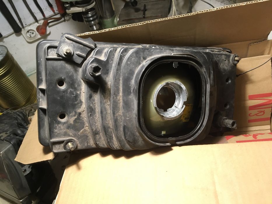 Volvo 740 odbłsyśnik reflektor lampa