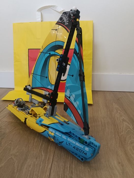 Lego Technic - Racing yatch 42074