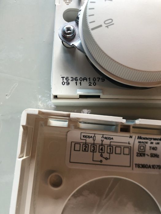 Sterownik termostat pokojowy Honeywell T6360A1079