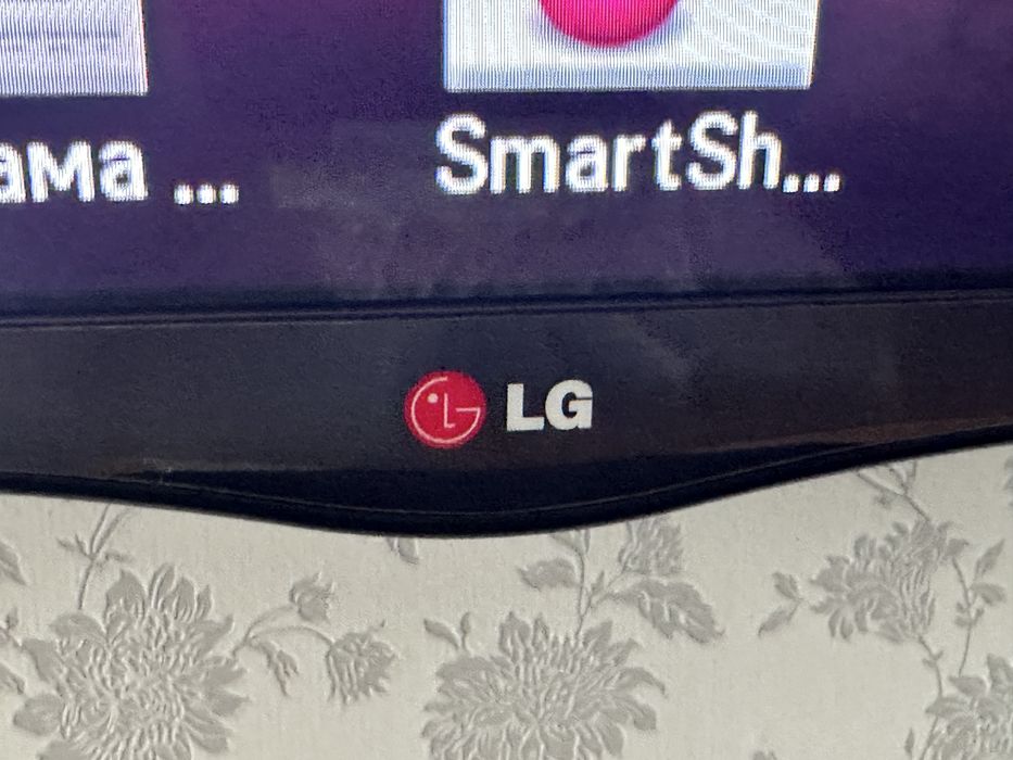 Телевізор LG 42 SMART 3D (смарт)