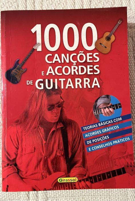 Livro: 1000 canções e acordes para guitarra