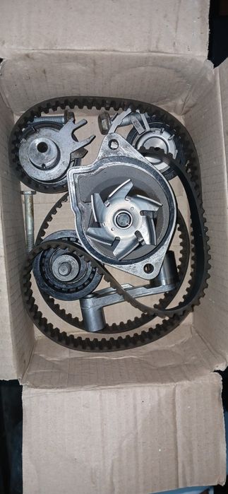 Комплект ГРМ + Помпа Гольф 4 1.4 16v
