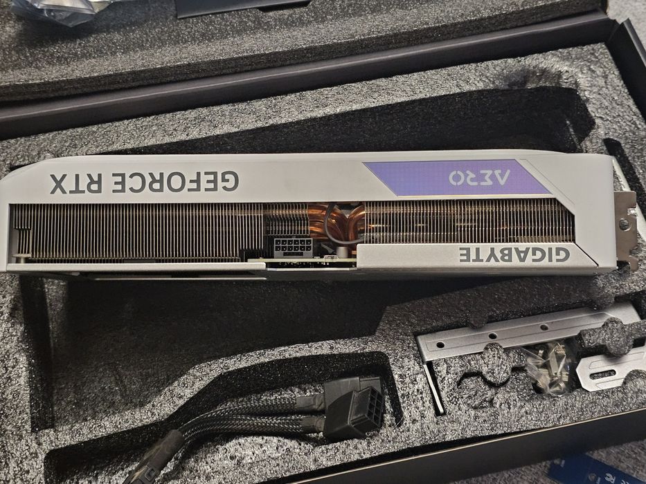 Ігрова відеокарта Gigabyte RTX 4070Ti Aero 12Gb