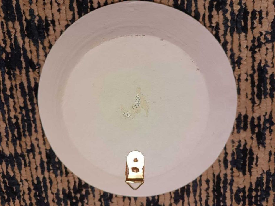 Декоративна тарілка на стіну