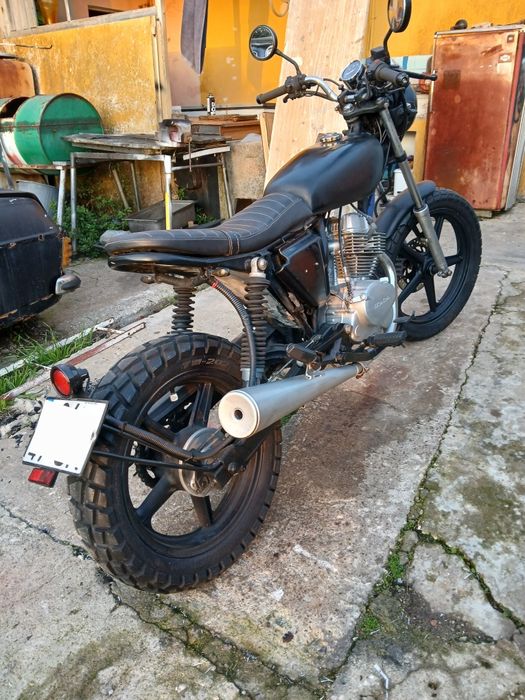 Honda CB 250 Scremble