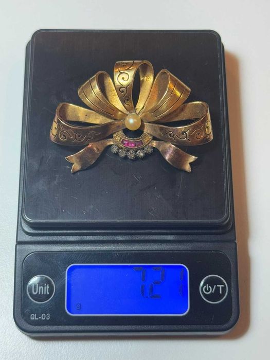Raro Alfinete de Peito “Laço” em Ouro 19.2k (800) – 7,2g