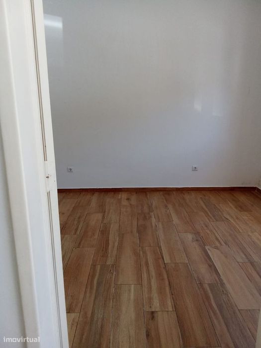 Arrendo apartamento t2 totalmente renovado