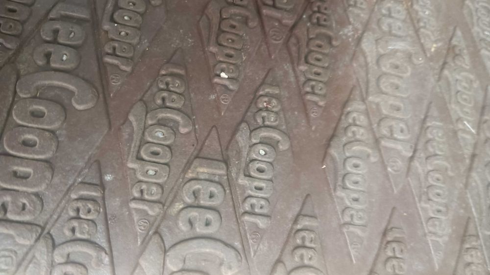 Tênis Lee Cooper 37