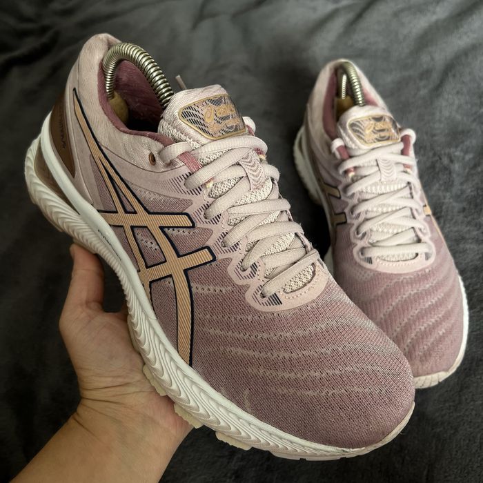 Чоловічі кросівки Asics Gel-nimbus 22.  Розмір 40. Хороший стан!!!