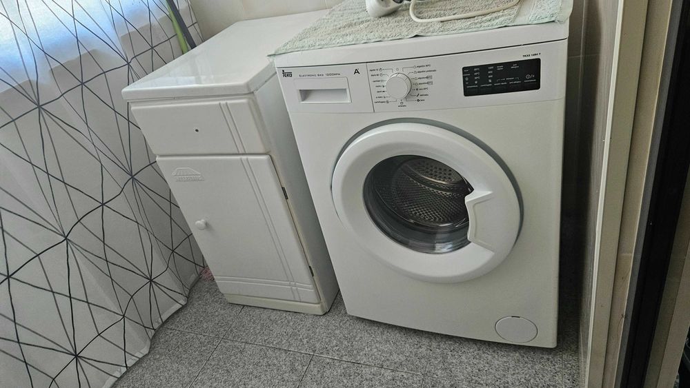 Quarto a estudante no Pólo Universitário (apartamento apenas com 2 quartos)