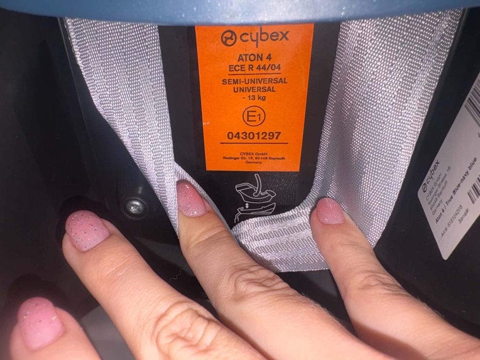 Fotelik samochodowy Cybex Anton 4 z bazą Isofix