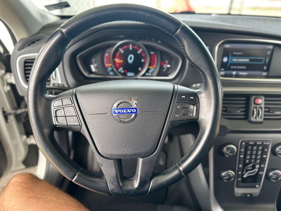 Volvo V40 branco  2013 disel