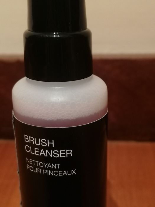 4 Pincéis Kiko Milano +1 Spray de limpeza para pincéis Kiko Milano