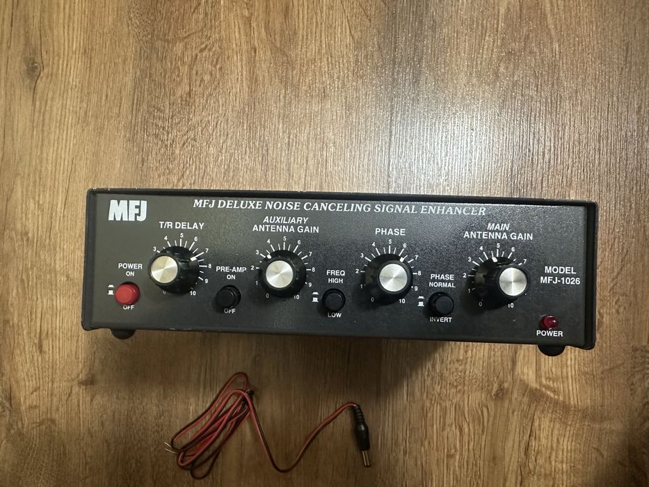 MFJ-1026 підсилювач сигналу з шумопоглинанням