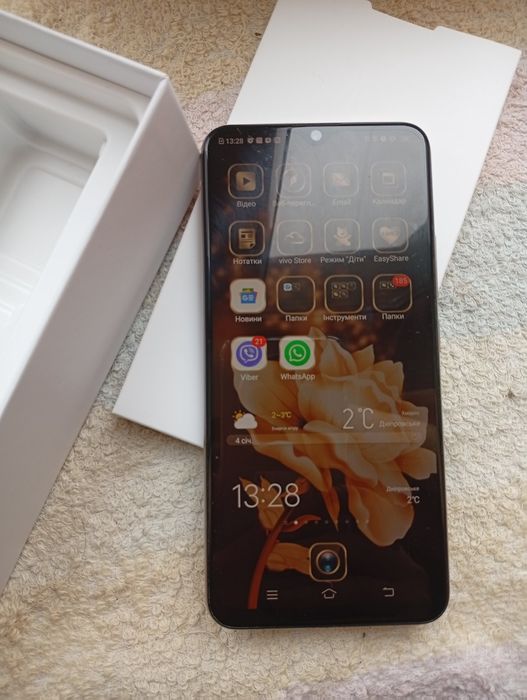 Продам телефон Vivo Y 19