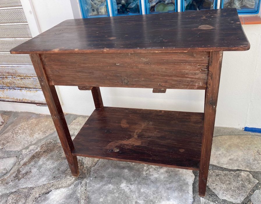 Mesa em madeira (com gavetas)