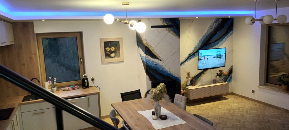 Komfortowy  dom  nad jeziorem. Z pomostem i łódką. Wędkowanie gratis.