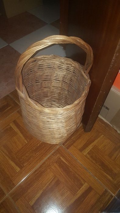 Vende-se Cesto Rústico