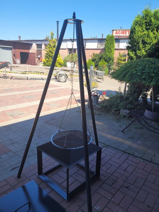 Masywne paleniska stalowe.