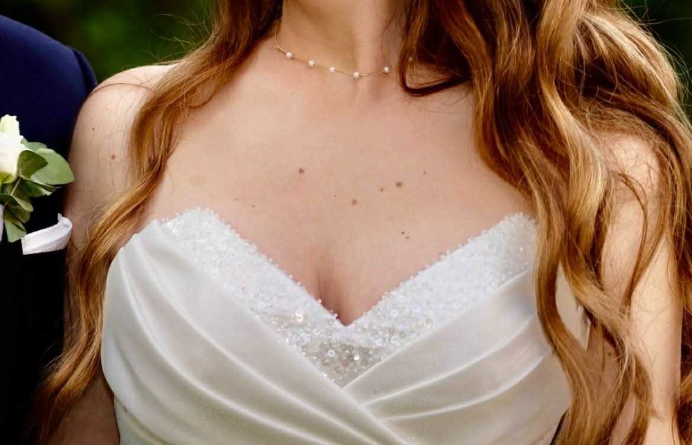 Suknia ślubna literka A błyszczące mikado