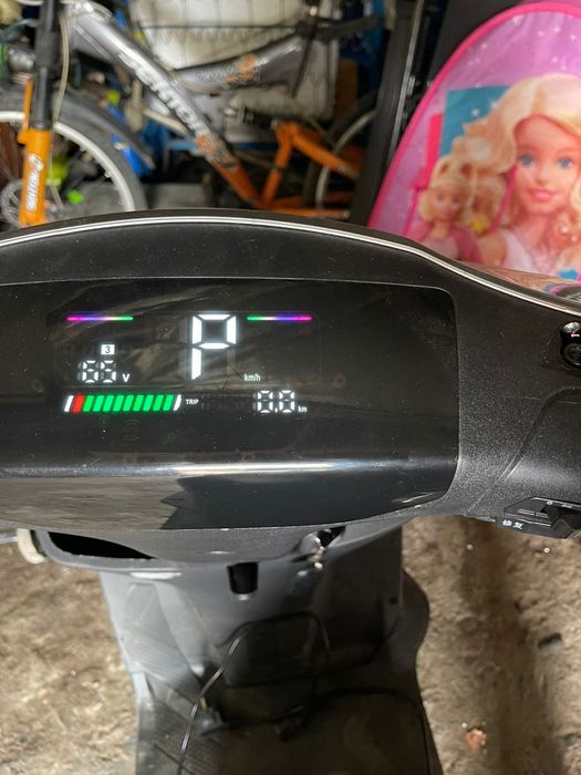 Електро скутер  майже новий