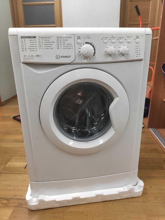 Розборка пральної машини Indesit E2SC 2150 W UA