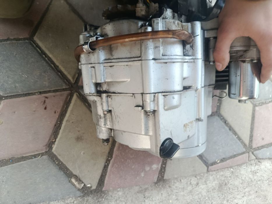 Продам Альфа мотор 110 куб не димить працює добре