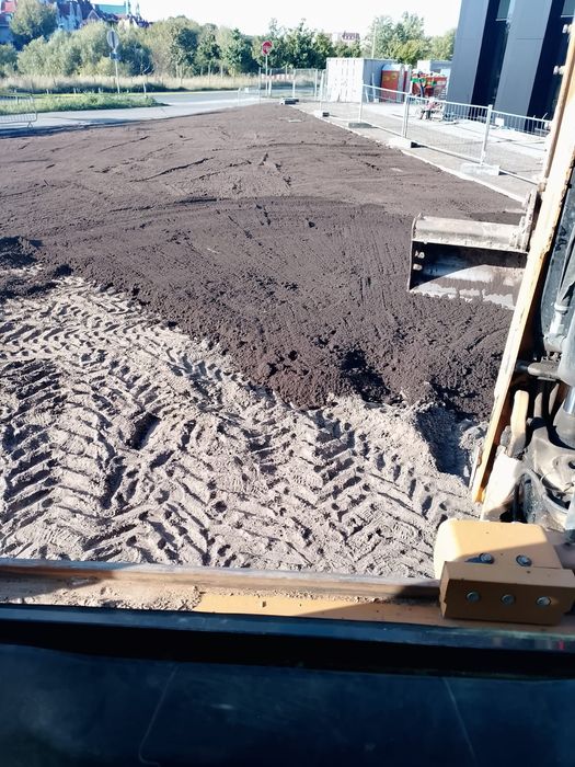 Usługi koparko-ładowarką