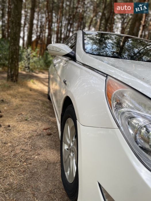 Hyundai Sonata 2013 VIN KMHEC4A44DA092814 фото оголошення 4 з 8