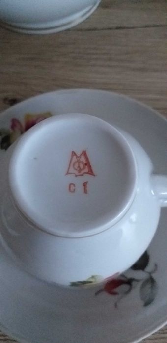 Serwis porcelanowy sygnowany.