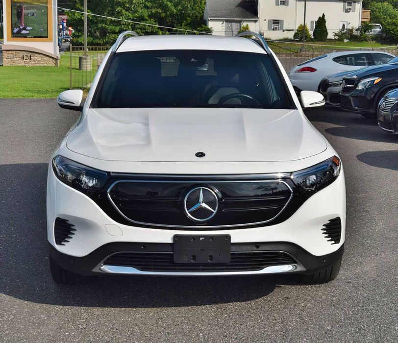 Mercedes-Benz EQB 300 4MATIC      2023